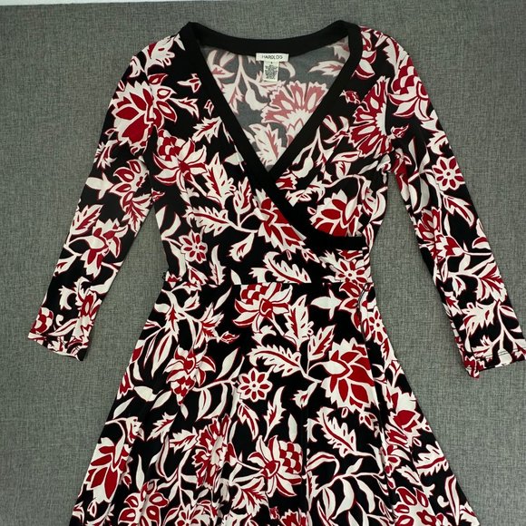 Harold's A-line Floral Dress Small Long Sleeve V-Neck Red Black Stretch - Picture 3 of 14
